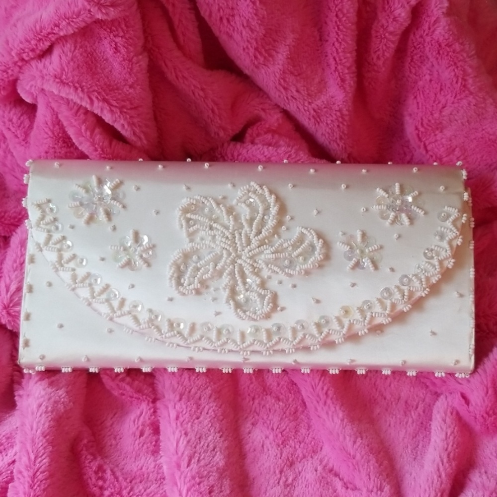 Fortune Beaded Clutch